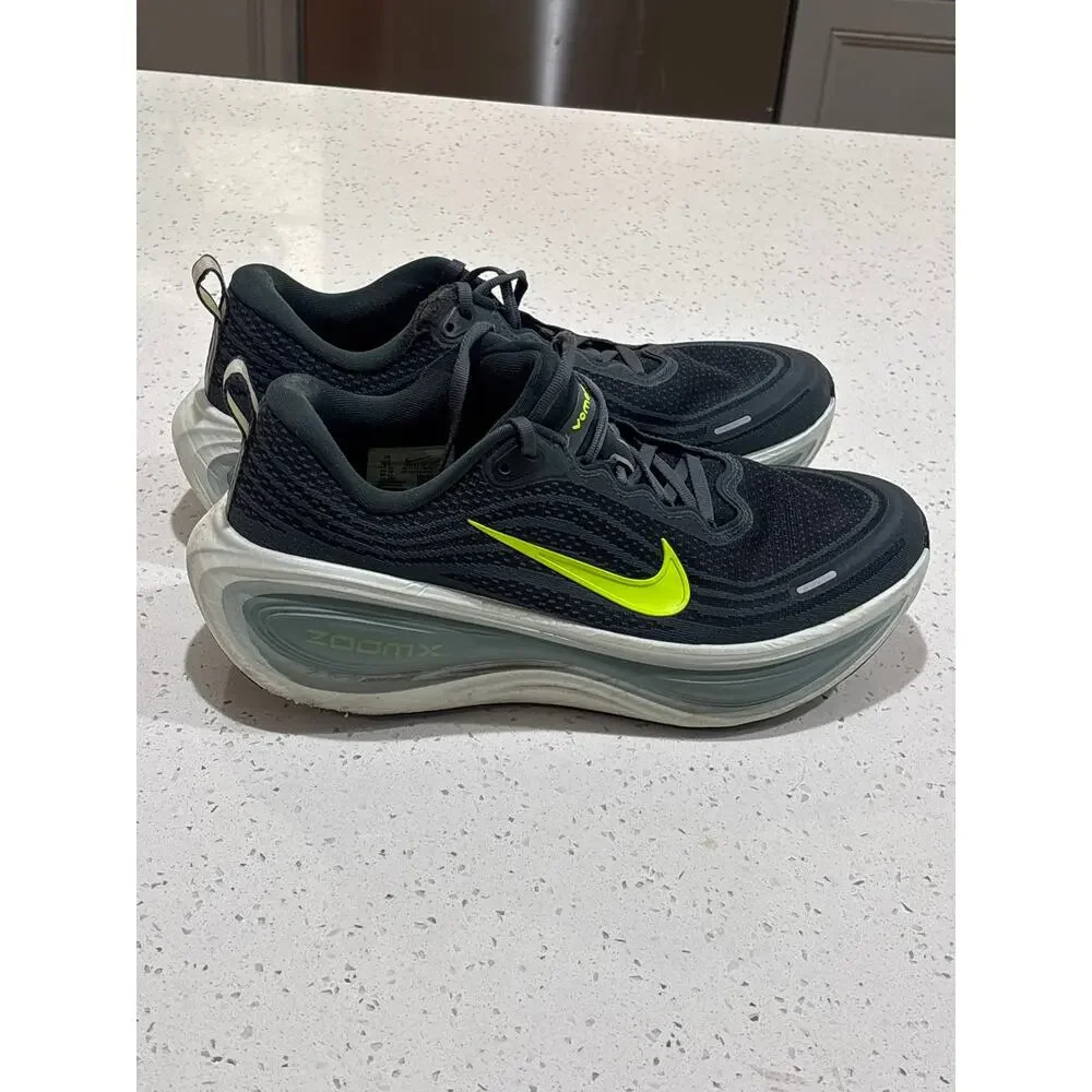 Nike zoom men’s size 10